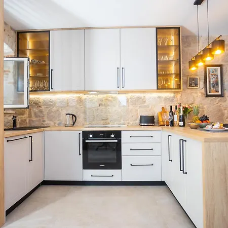 Kamarin Luxury * Split