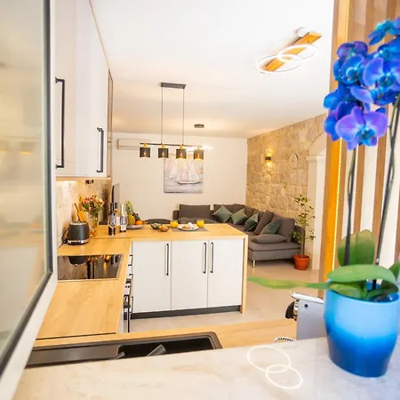 Kamarin Luxury Apartman