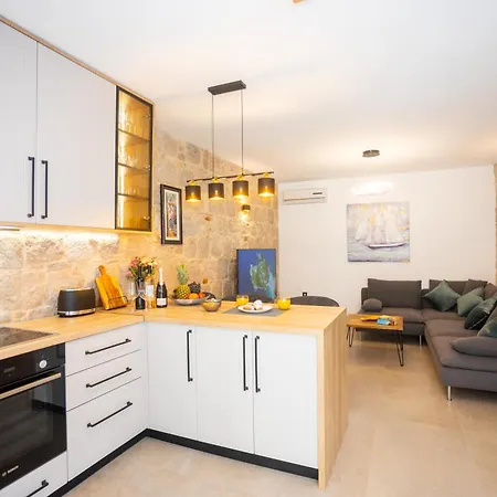 Kamarin Luxury Сплит