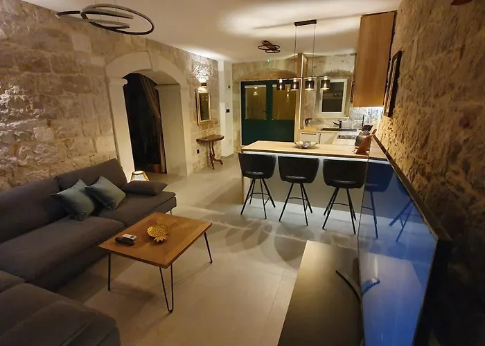 Kamarin Luxury